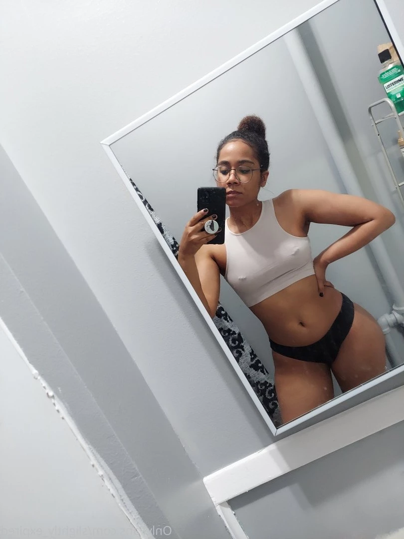 slightly expired [ slightly_expired ] Onlyfans leaked photo 5018388 on Hotleaks.tv