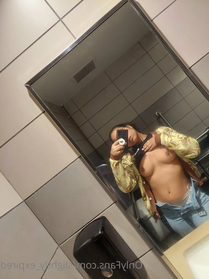 slightly expired [ slightly_expired ] Onlyfans leaked photo 5021022 on Hotleaks.tv