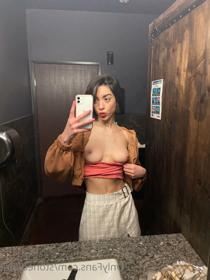 April [ stonedapril ] Onlyfans leaked photo 5516373 on Hotleaks.tv
