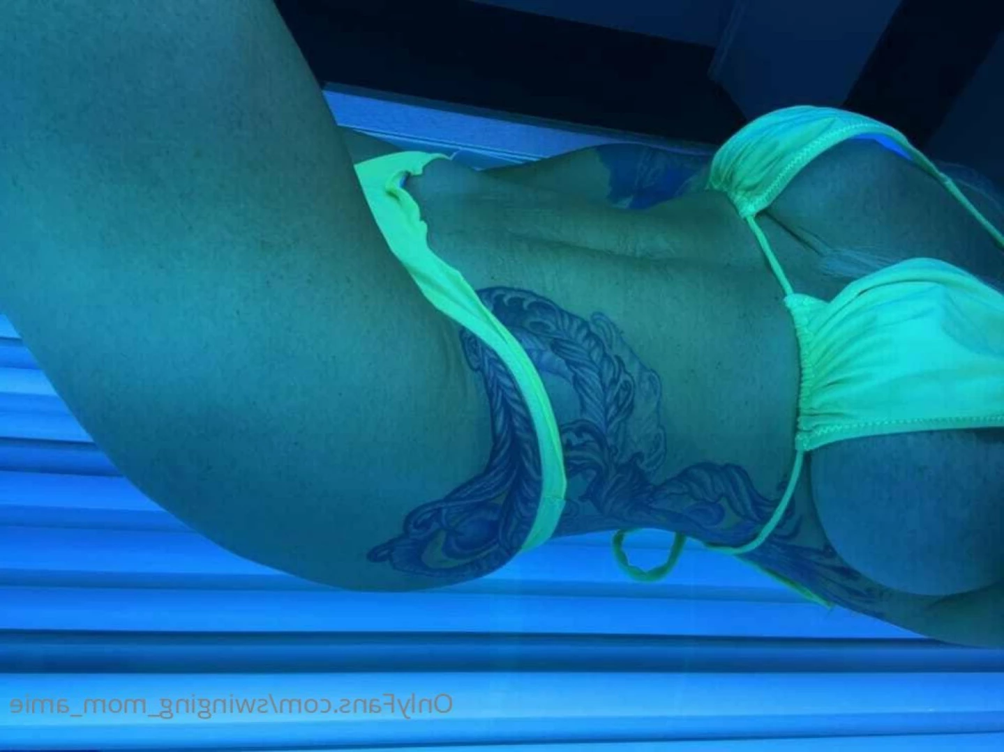 Swinger Step Mom [ swinging_mom_amie ] Onlyfans leaked photo 11723887 on Hotleaks.tv