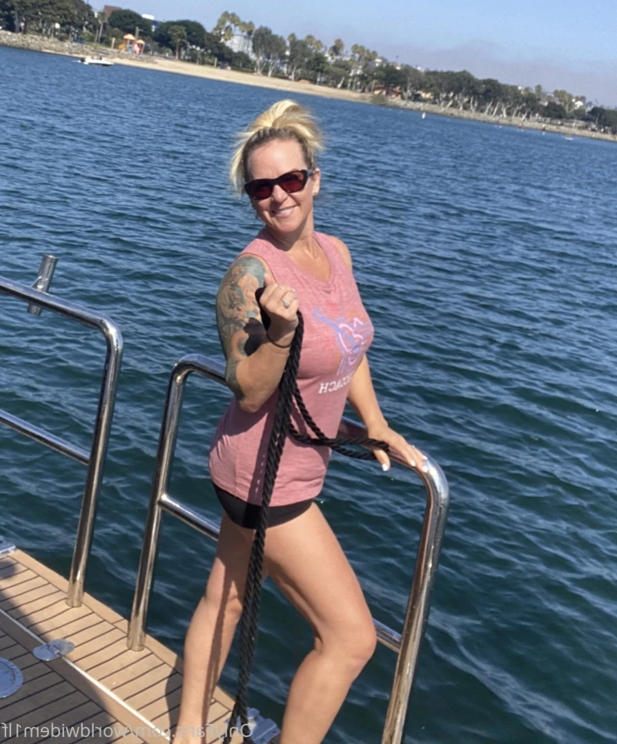 Swinger Step Mom [ swinging_mom_amie ] Onlyfans leaked photo 12783927 on Hotleaks.tv