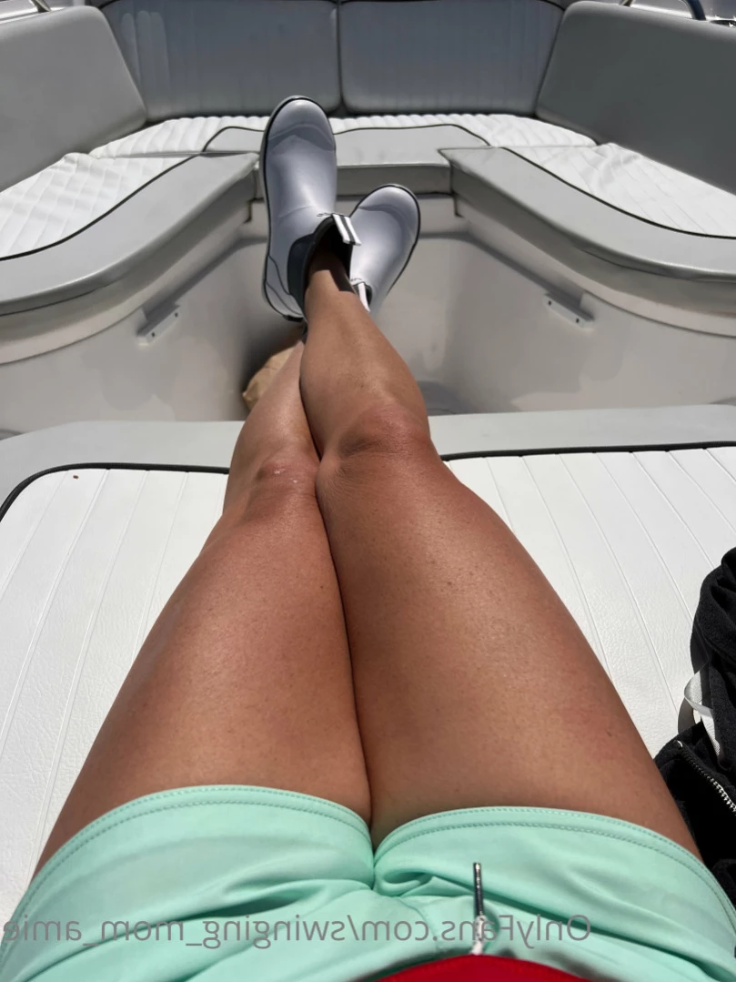 Swinger Step Mom [ swinging_mom_amie ] Onlyfans leaked photo 14770822 on Hotleaks.tv
