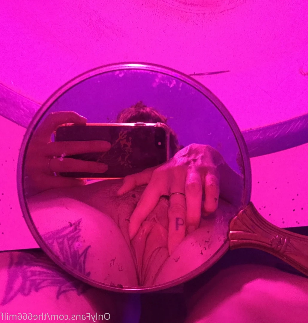 Paris Bush ♡BUTT STUFF 🍑🍩 [ parisbush ] Onlyfans leaked photo 11100935 on Hotleaks.tv