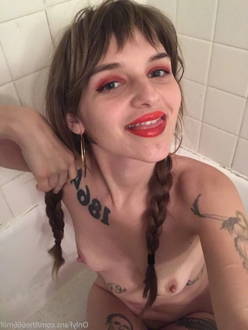 Paris Bush ♡BUTT STUFF 🍑🍩 [ parisbush ] Onlyfans leaked photo 11101742 on Hotleaks.tv