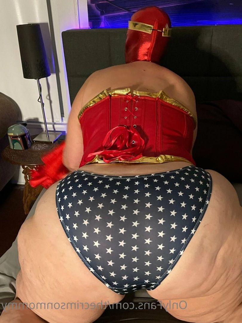 The Crimson Mommy [ thecrimsonmommy ] Onlyfans leaked photo 4863270 on Hotleaks.tv
