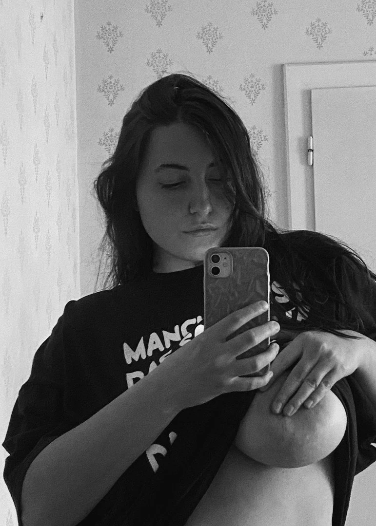 zhanna v [ zhanna_v ] Onlyfans leaked photo 4750911 on Hotleaks.tv