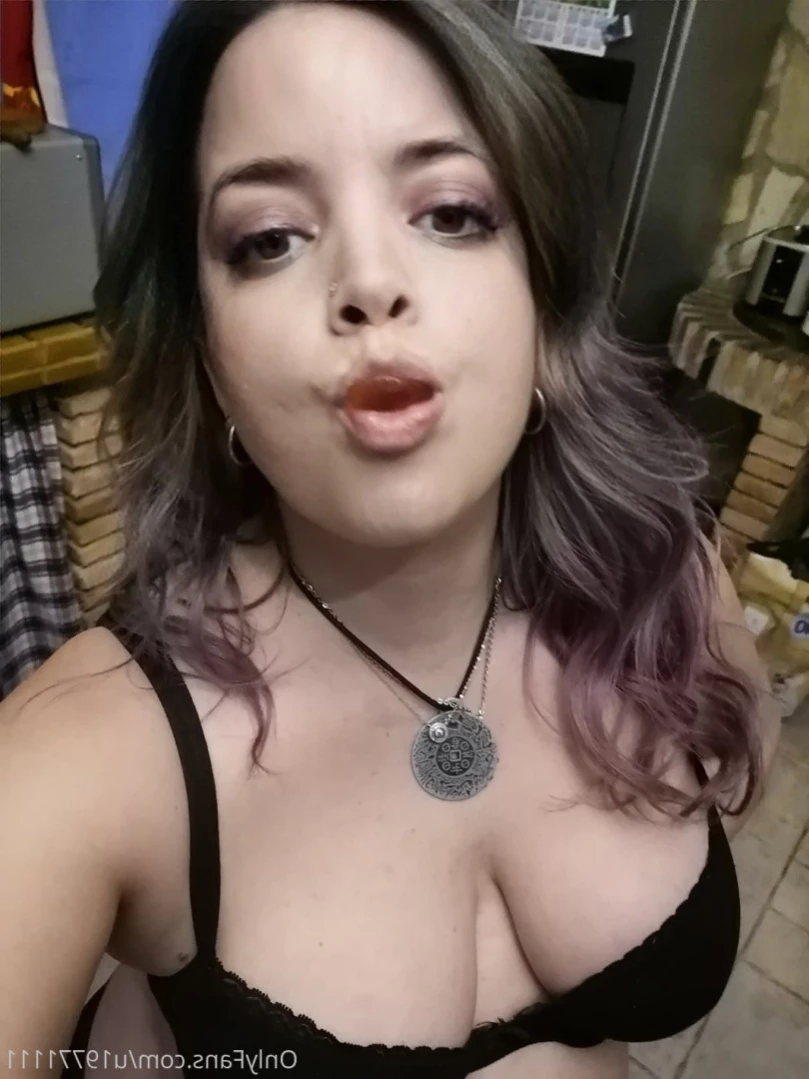 🍑𝐁𝐈𝐆 𝐀𝐒𝐒🍑💎 𝔹𝕃𝕌𝔼𝔾𝕀ℝ𝕃𝟞𝟡💦🤫𝙋𝙊𝙍𝙉 𝙁𝙍𝙀𝙀🤫 [ lirio93 ] Onlyfans leaked photo 11046878 on Hotleaks.tv