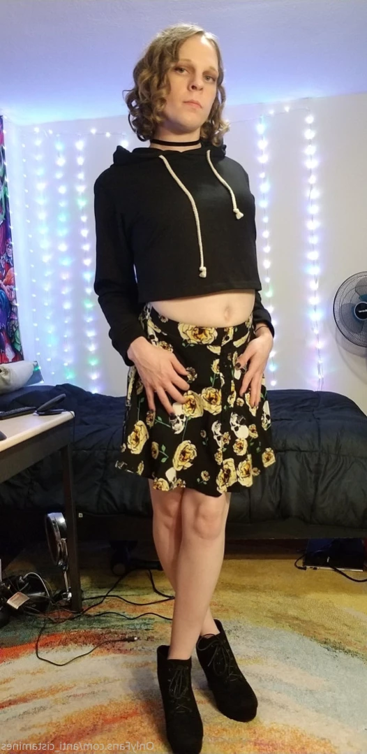 April [ anti_cistamines ] Onlyfans leaked photo 12522780 on Hotleaks.tv