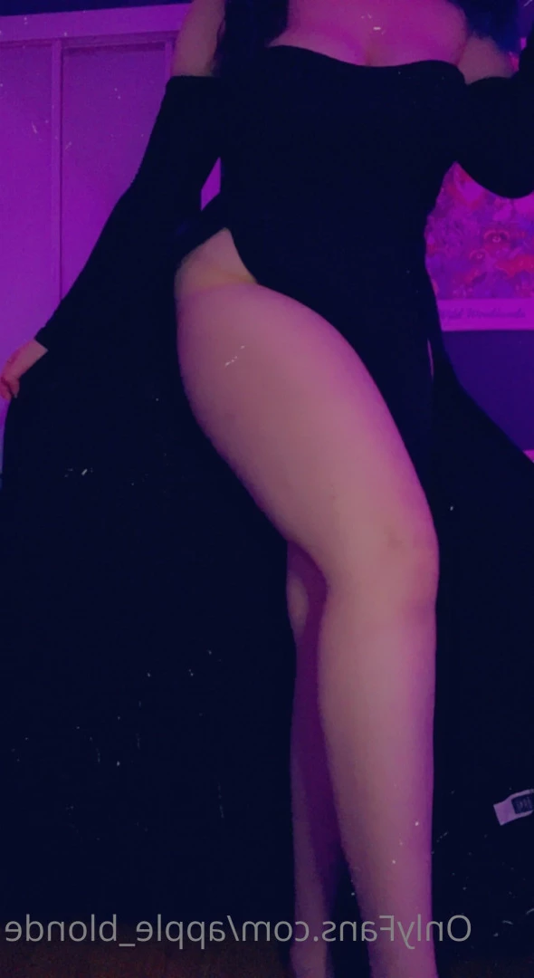 AppleBlonde [ apple_blonde ] Onlyfans leaked photo 7650841 on Hotleaks.tv