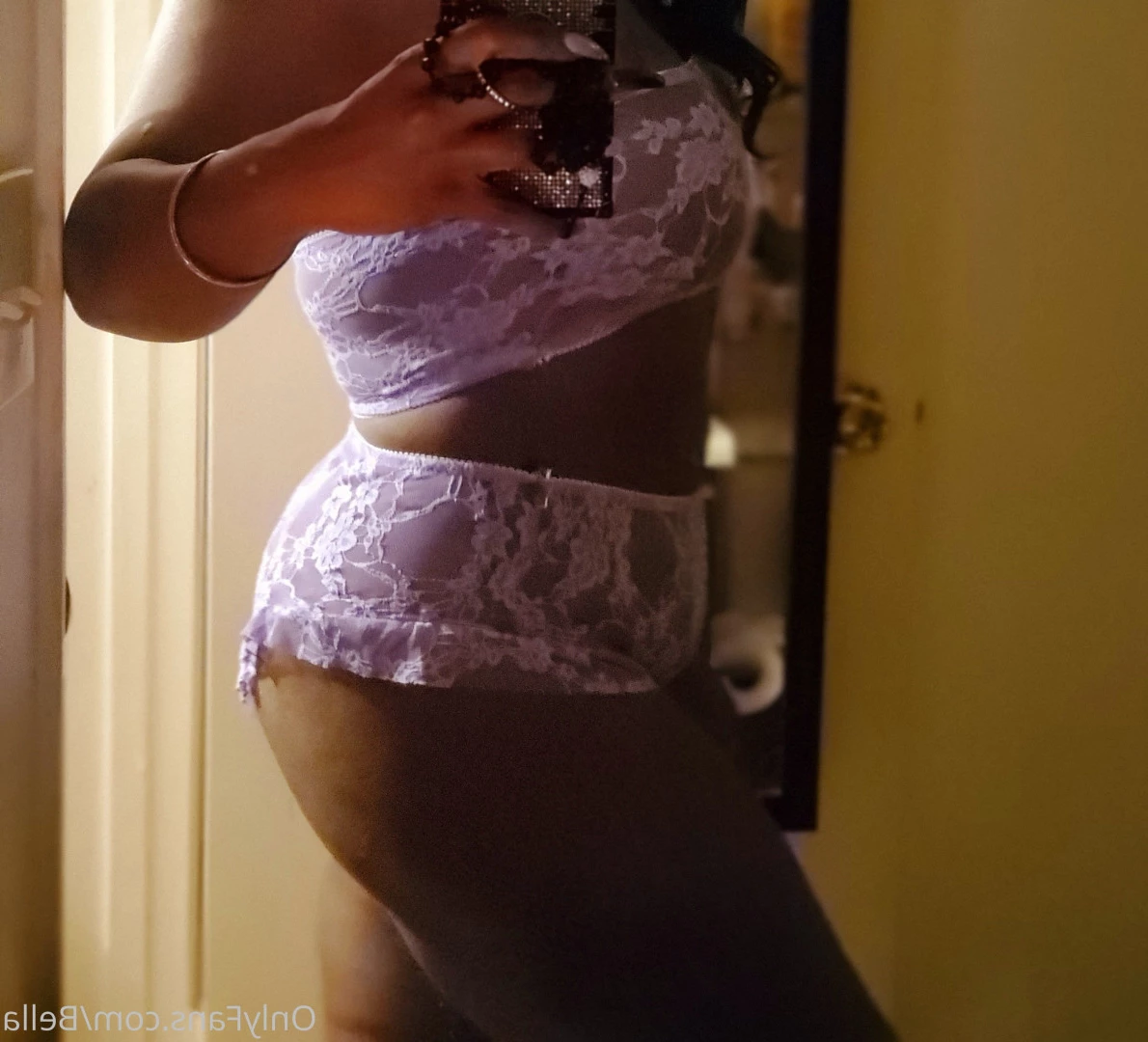 Bella [ arabellaseroticpoetry ] Onlyfans leaked photo 7716858 on Hotleaks.tv