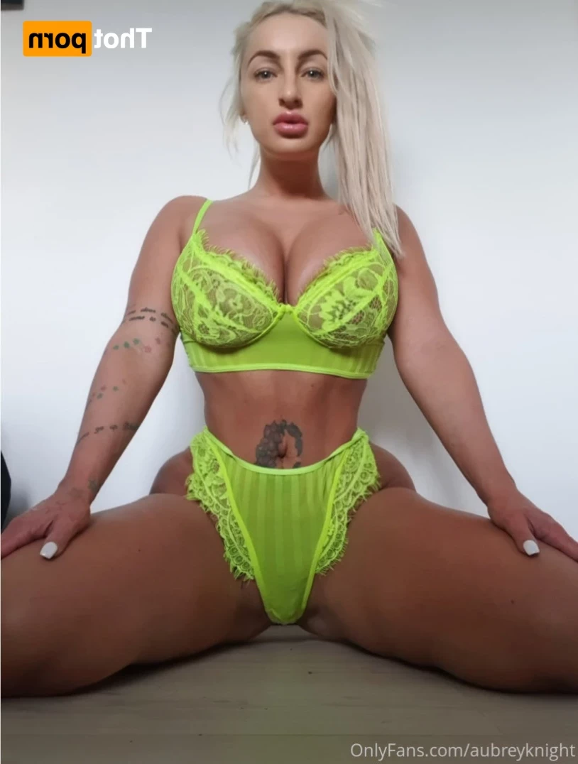 ❄🇬🇧 Aubrey Knight 🇬🇧 ❄ [ aubreyknight ] Onlyfans leaked photo 14897437 on Hotleaks.tv
