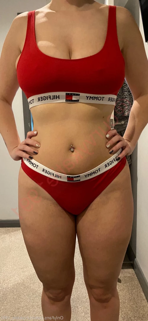 Katie Hot Wife 32FF [ curvykatie_1991 ] Onlyfans leaked photo 11048850 on Hotleaks.tv