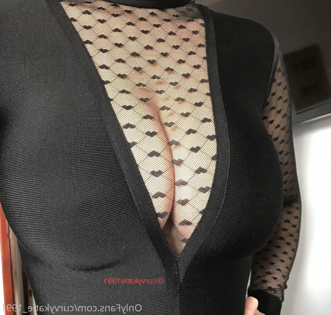 Katie Hot Wife 32FF [ curvykatie_1991 ] Onlyfans leaked photo 11048974 on Hotleaks.tv