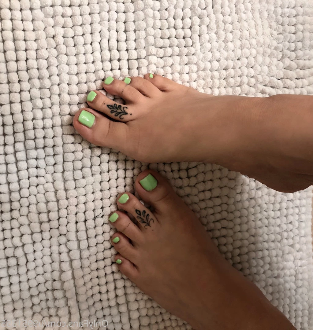 𝓗𝓸𝓷𝓮𝔂 [ ejuiccyy ] Onlyfans leaked photo 7523910 on Hotleaks.tv