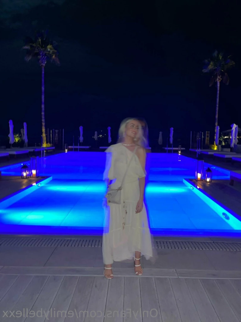 Emily Bellexx [ emilybellexx ] Onlyfans leaked photo 11047922 on Hotleaks.tv