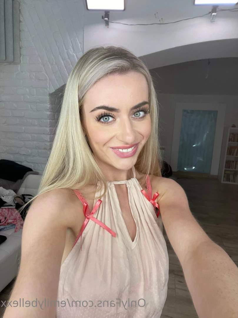 Emily Bellexx [ emilybellexx ] Onlyfans leaked photo 11049246 on Hotleaks.tv