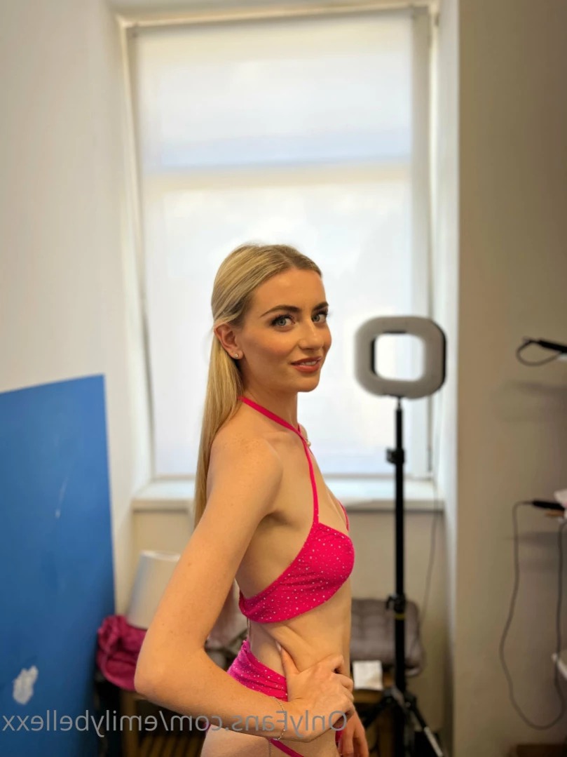 Emily Bellexx [ emilybellexx ] Onlyfans leaked photo 11049248 on Hotleaks.tv