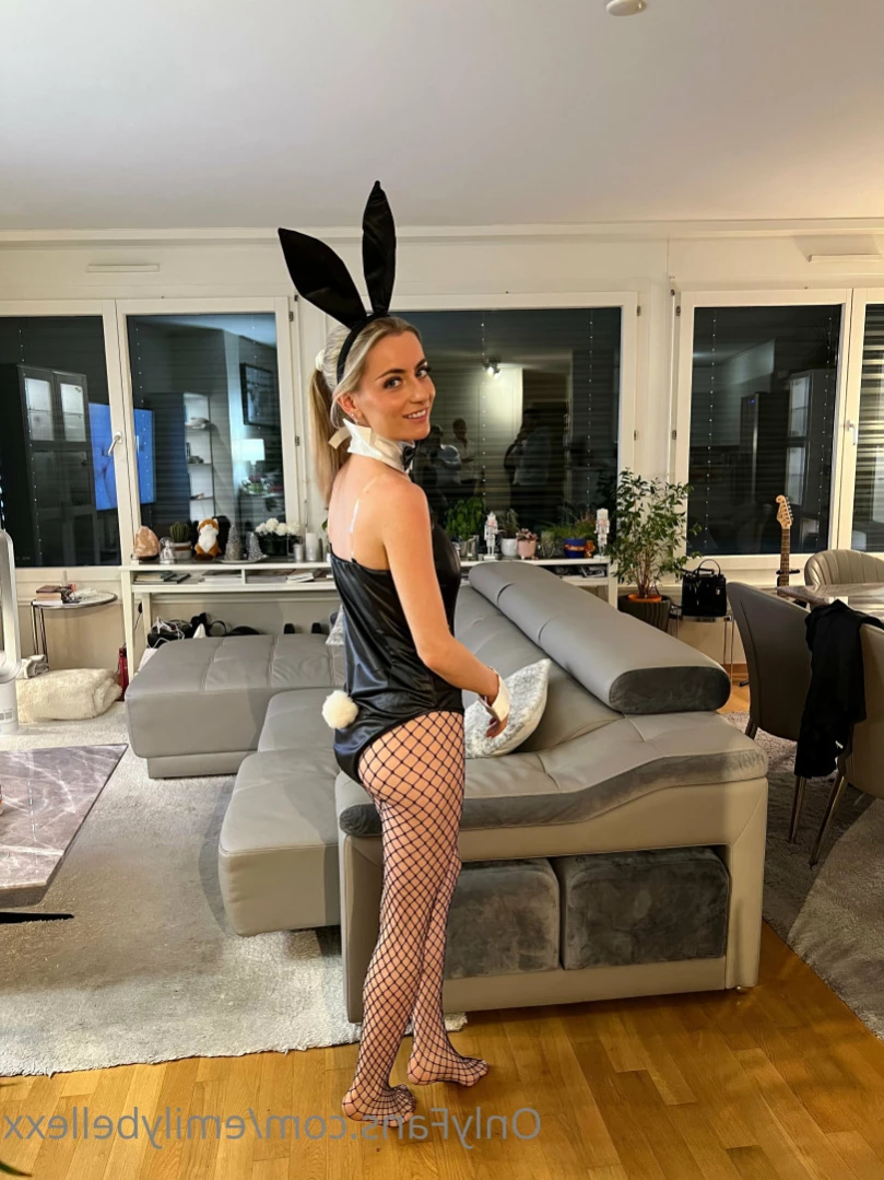 Emily Bellexx [ emilybellexx ] Onlyfans leaked photo 11049270 on Hotleaks.tv