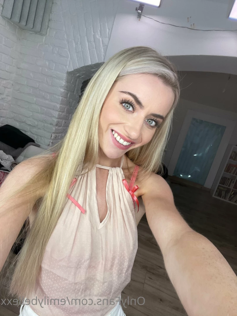 Emily Bellexx [ emilybellexx ] Onlyfans leaked photo 11049363 on Hotleaks.tv