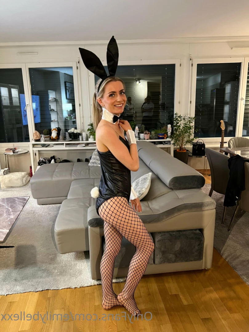 Emily Bellexx [ emilybellexx ] Onlyfans leaked photo 11732155 on Hotleaks.tv