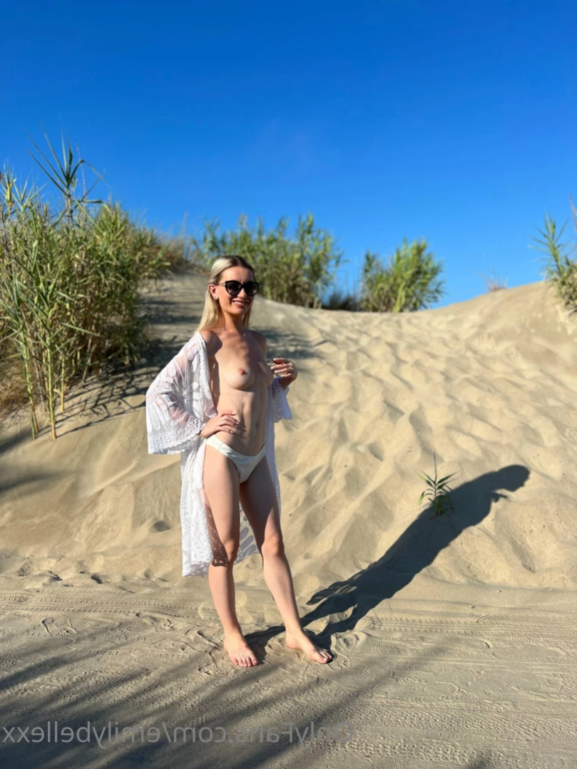 Emily Bellexx [ emilybellexx ] Onlyfans leaked photo 14999354 on Hotleaks.tv