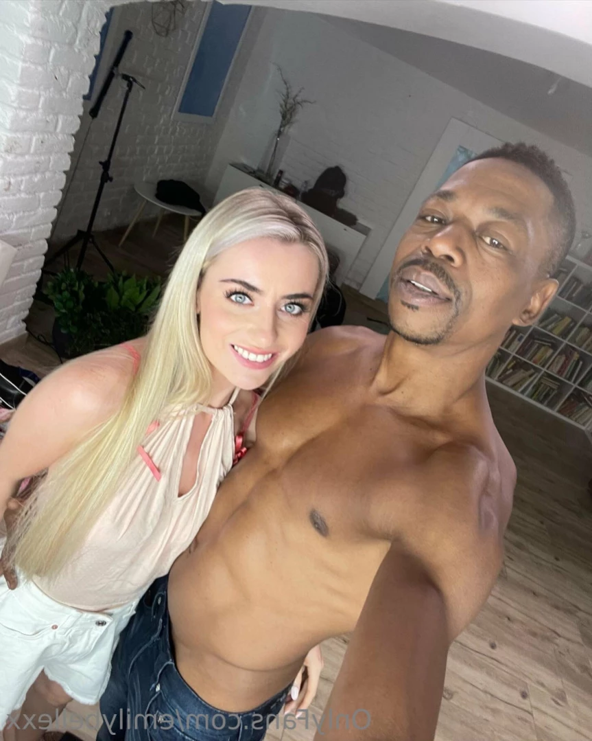 Emily Bellexx [ emilybellexx ] Onlyfans leaked photo 14999889 on Hotleaks.tv