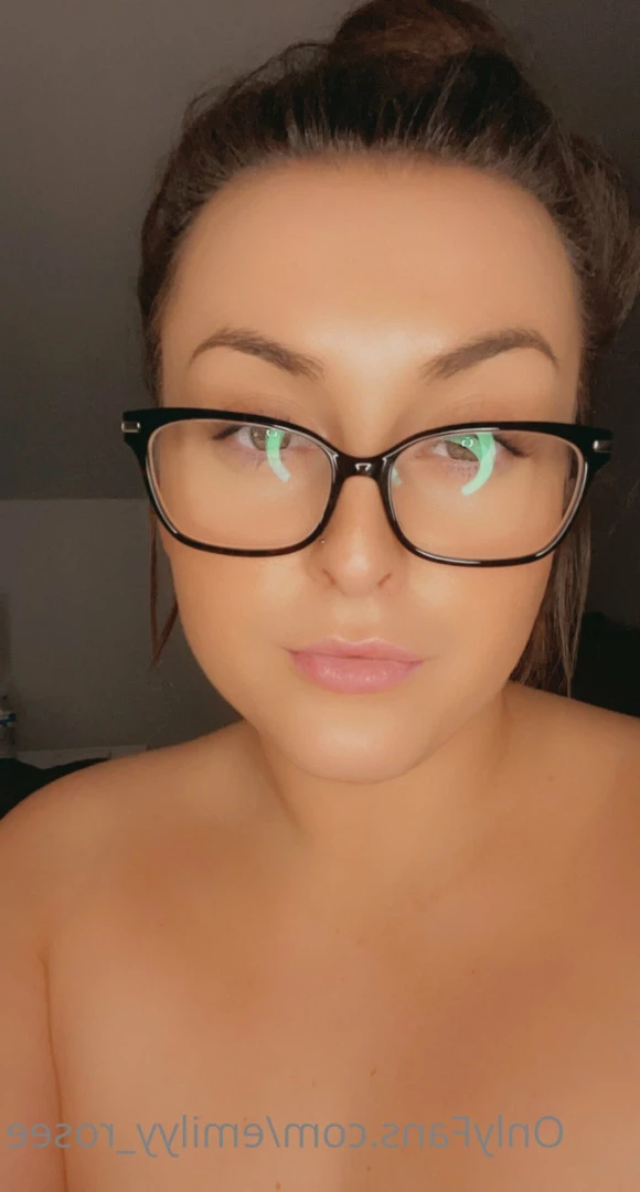 EMILY ROSE 😈SEXT WITH ME! 💦 [ emilyy_rosee ] Onlyfans leaked photo 7495860 on Hotleaks.tv