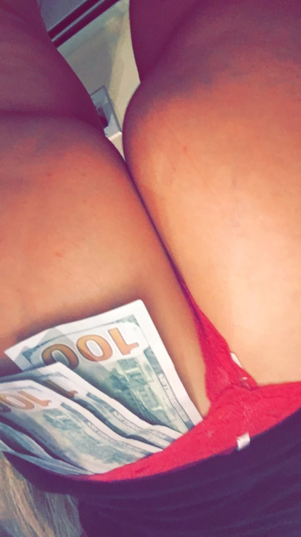 GoddessNikkiD™️ [ goddessnikkid ] Onlyfans leaked photo 7404063 on Hotleaks.tv