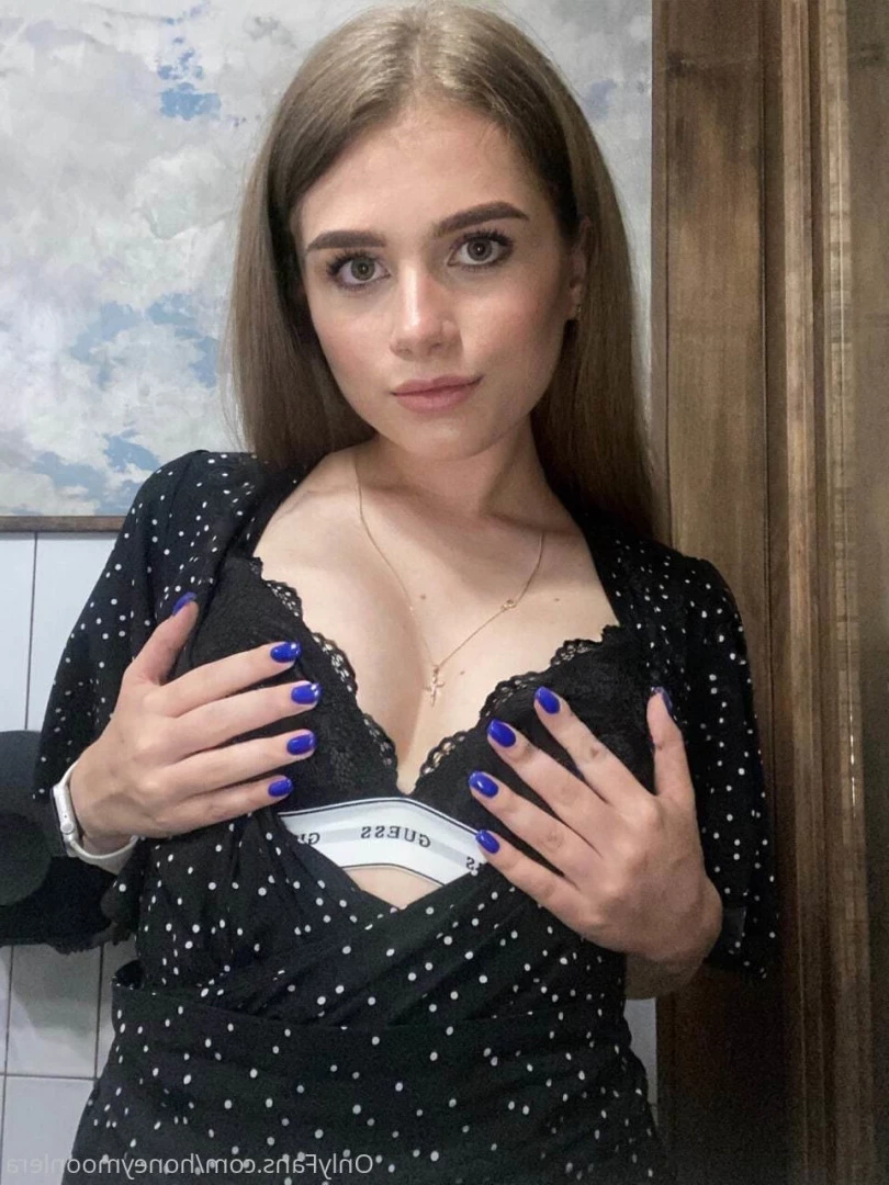 Lera Moon 🌙 [ honeymoonlera ] Onlyfans leaked photo 7426572 on Hotleaks.tv