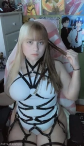 7574055