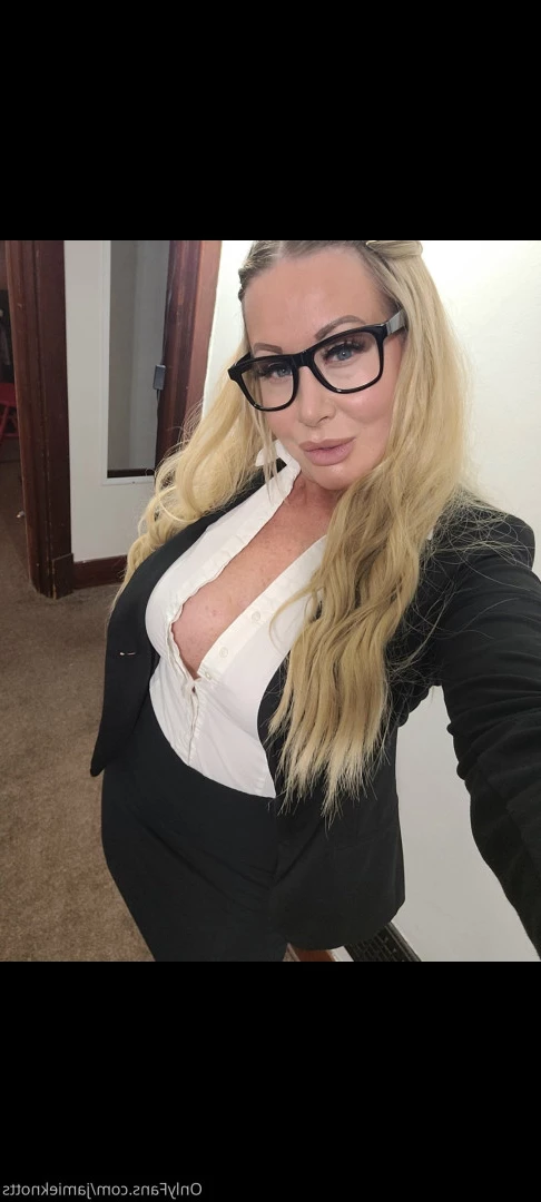 👑Jamie Knotts "The Knotty Bunny" [ jamieknotts ] Onlyfans leaked photo 7554852 on Hotleaks.tv