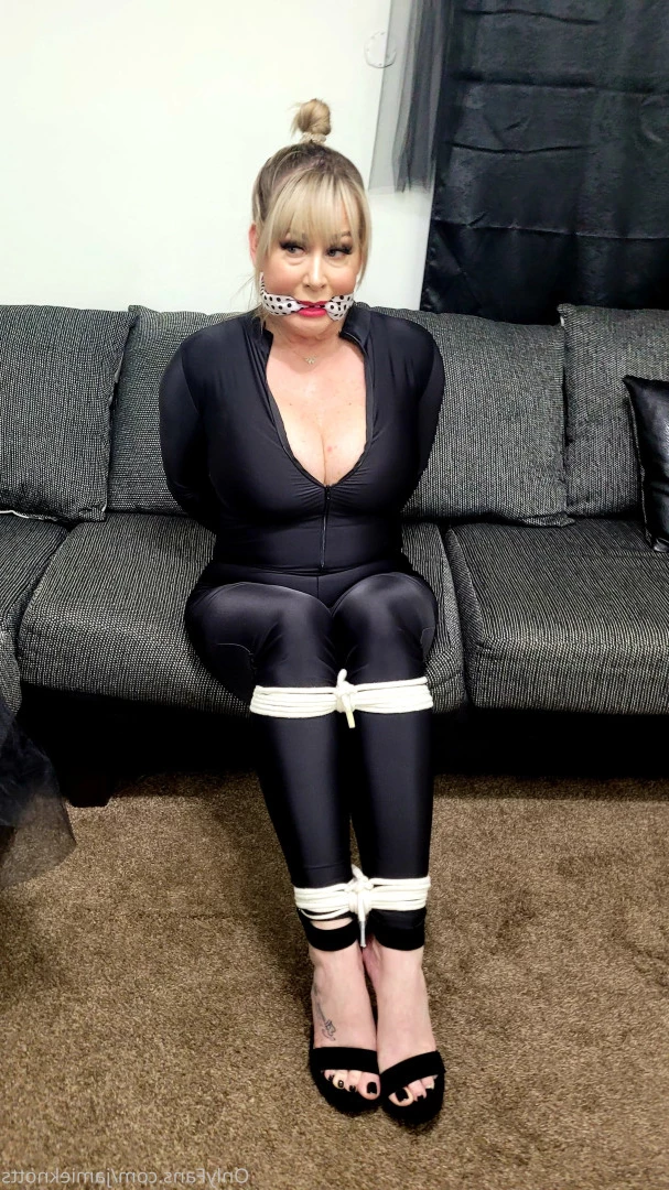 👑Jamie Knotts "The Knotty Bunny" [ jamieknotts ] Onlyfans leaked photo 7559273 on Hotleaks.tv
