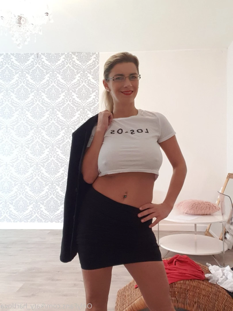 Official Katerina Hartlova [ katy_hartlova ] Onlyfans leaked photo 7062873 on Hotleaks.tv
