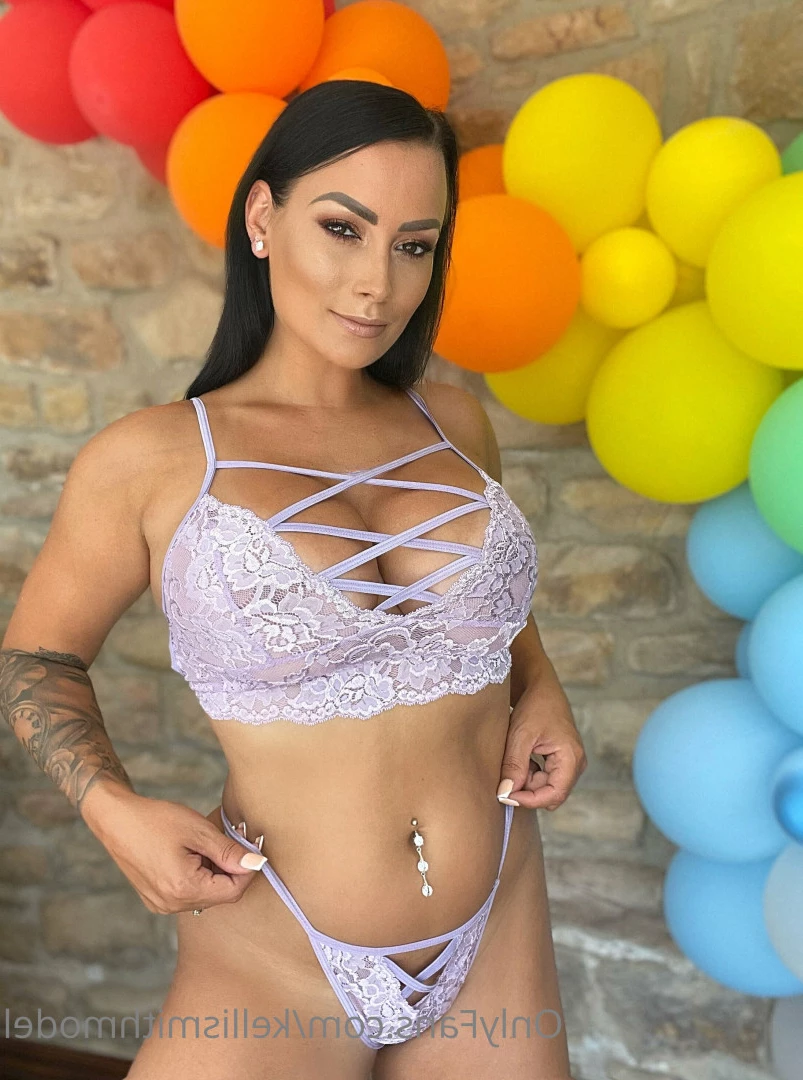 kelliSmith [ kellismithmodel ] Onlyfans leaked photo 7249384 on Hotleaks.tv