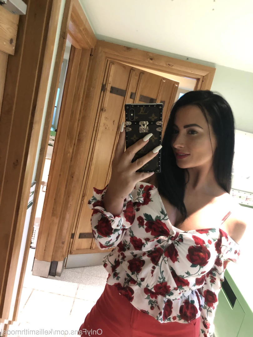 kelliSmith [ kellismithmodel ] Onlyfans leaked photo 7310493 on Hotleaks.tv