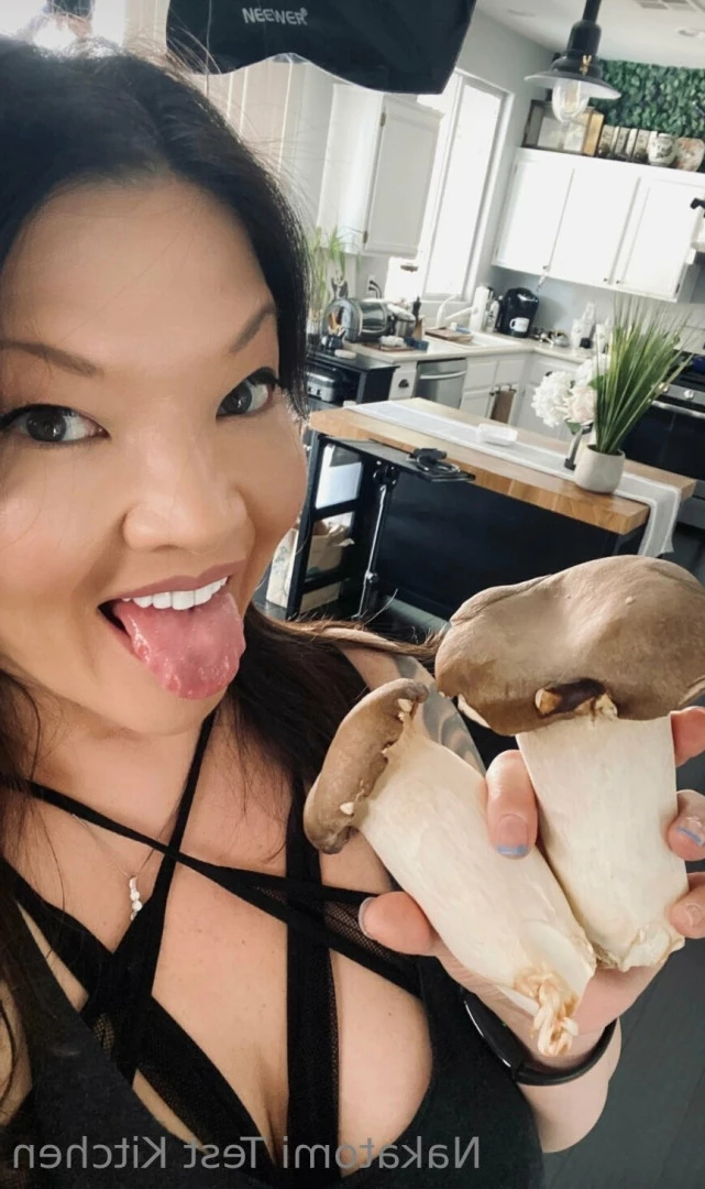 Kelly Nakatomi [ kellynakatomi ] Onlyfans leaked photo 10478171 on Hotleaks.tv