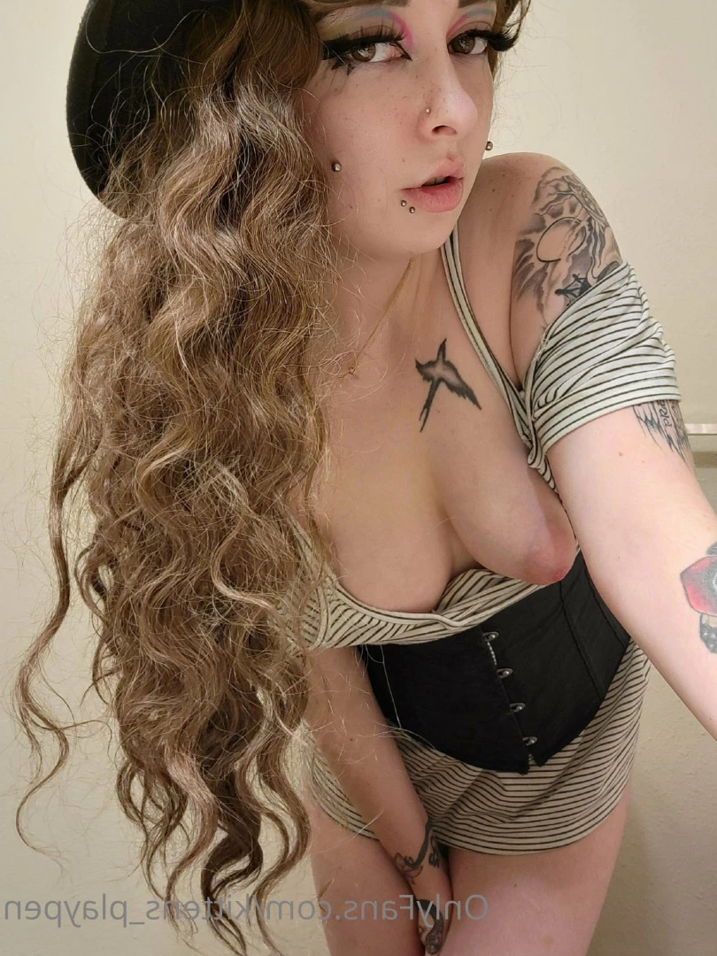 Kitten/Kat🐈🌸 [ kittens_playpen ] Onlyfans leaked photo 10537532 on Hotleaks.tv
