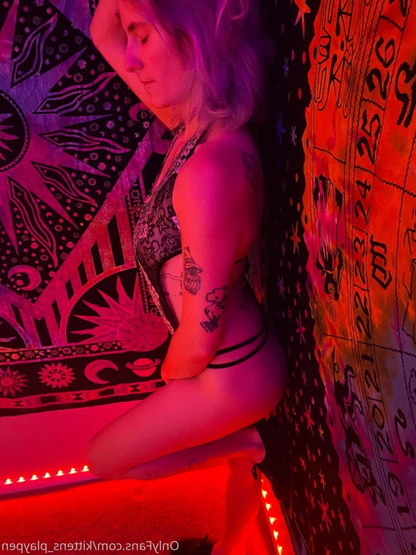 Kitten/Kat🐈🌸 [ kittens_playpen ] Onlyfans leaked photo 10542541 on Hotleaks.tv
