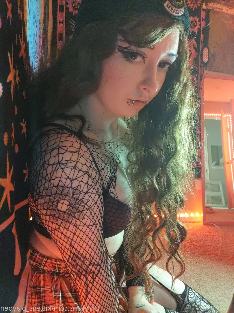 Kitten/Kat🐈🌸 [ kittens_playpen ] Onlyfans leaked photo 10558068 on Hotleaks.tv