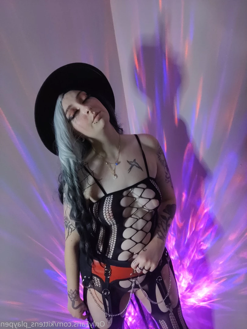 Kitten/Kat🐈🌸 [ kittens_playpen ] Onlyfans leaked photo 10597855 on Hotleaks.tv