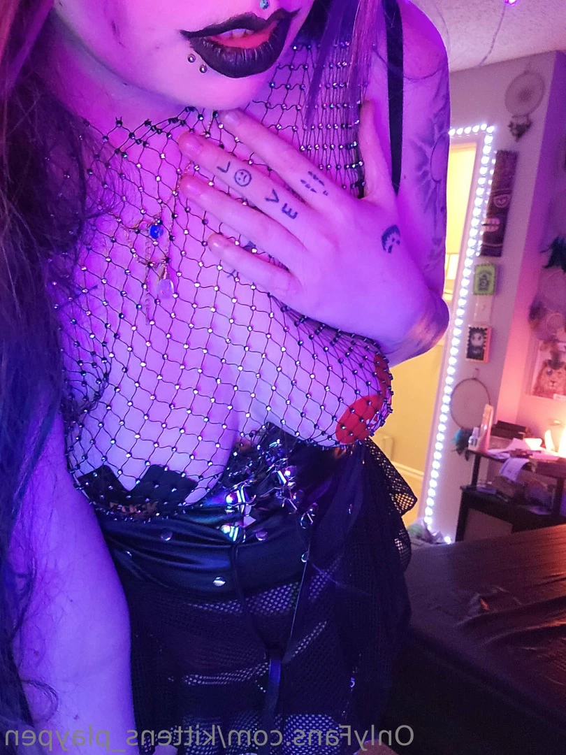 Kitten/Kat🐈🌸 [ kittens_playpen ] Onlyfans leaked photo 10644845 on Hotleaks.tv