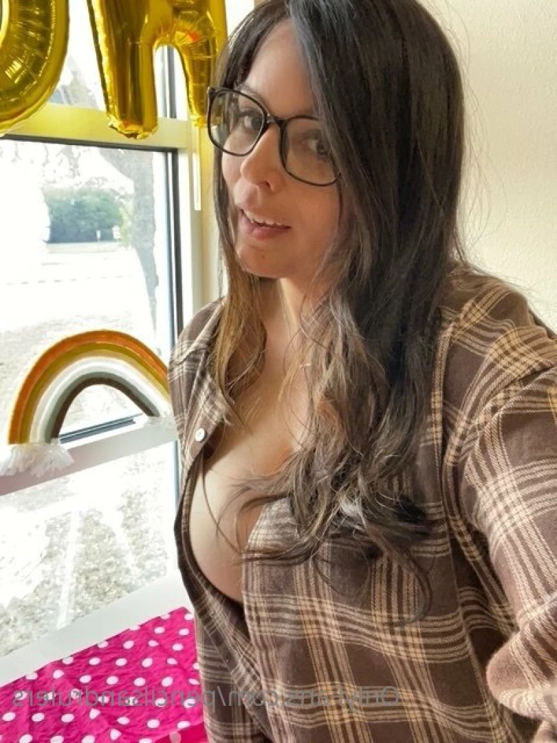 Debbie Martinez [ pencilsandrulers ] Onlyfans leaked photo 7349615 on Hotleaks.tv