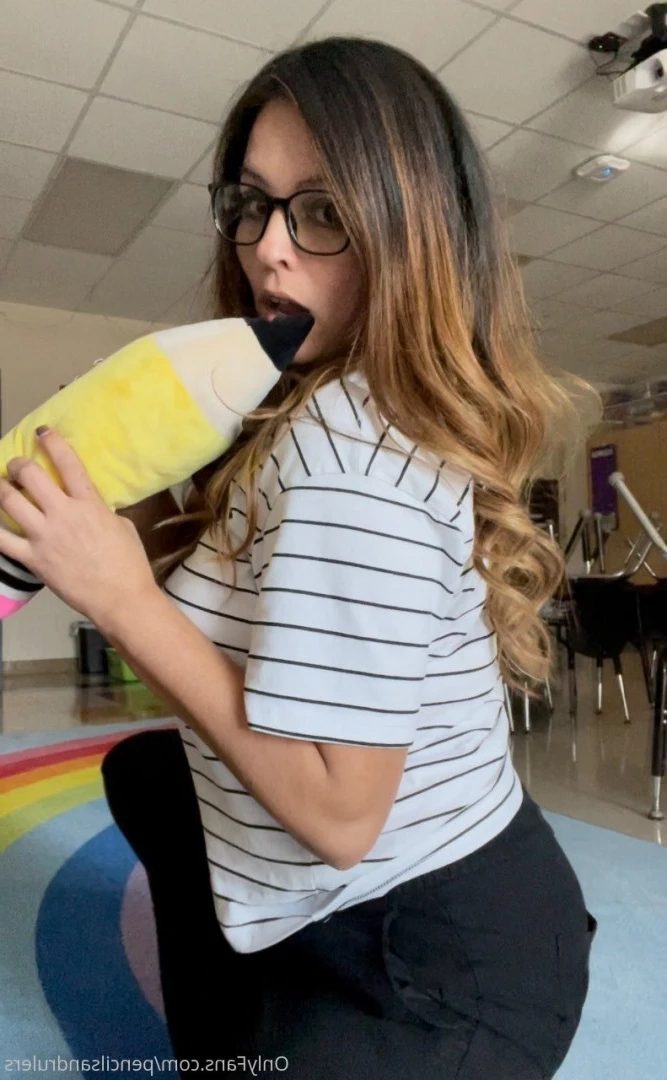Debbie Martinez [ pencilsandrulers ] Onlyfans leaked photo 7355404 on Hotleaks.tv