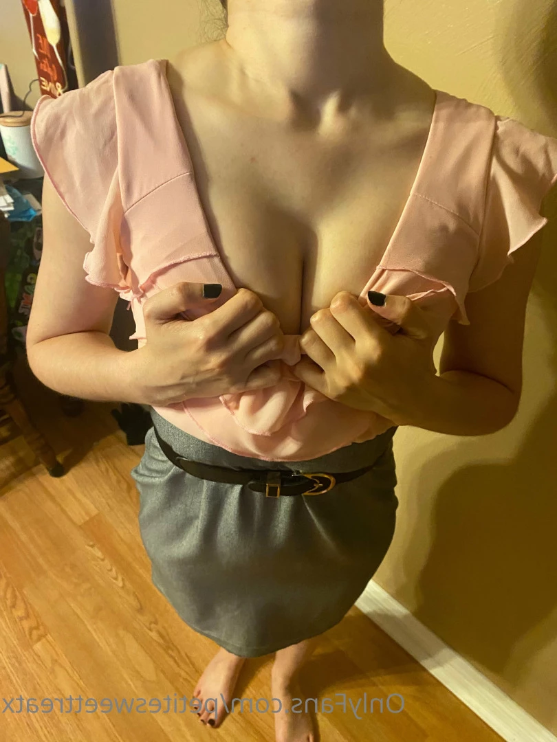 Sweet [ petitesweettreatx ] Onlyfans leaked photo 6664544 on Hotleaks.tv