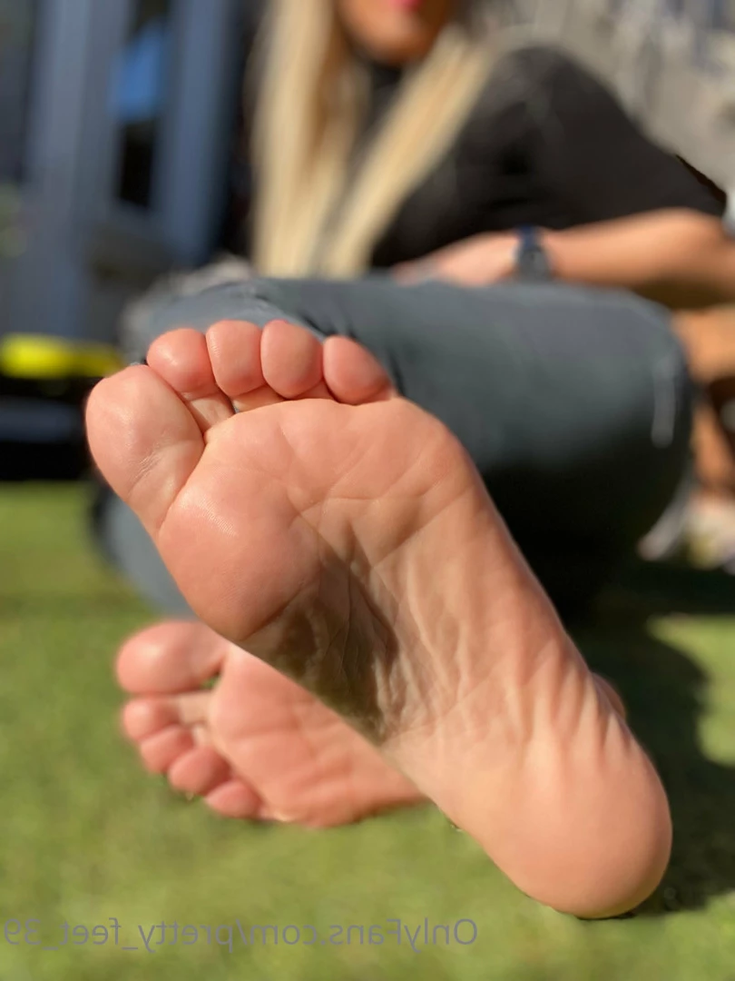 Goddess Vanessa [ pretty_feet_39 ] Onlyfans leaked photo 7174905 on Hotleaks.tv