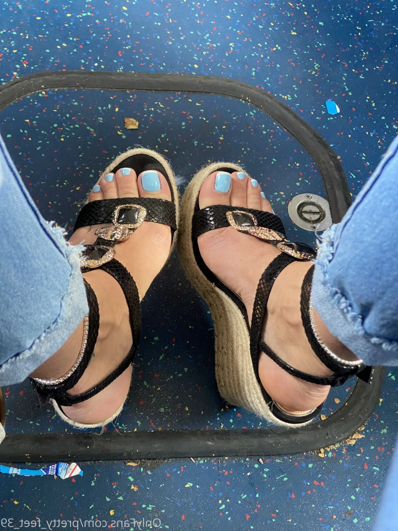 Goddess Vanessa [ pretty_feet_39 ] Onlyfans leaked photo 7175427 on Hotleaks.tv