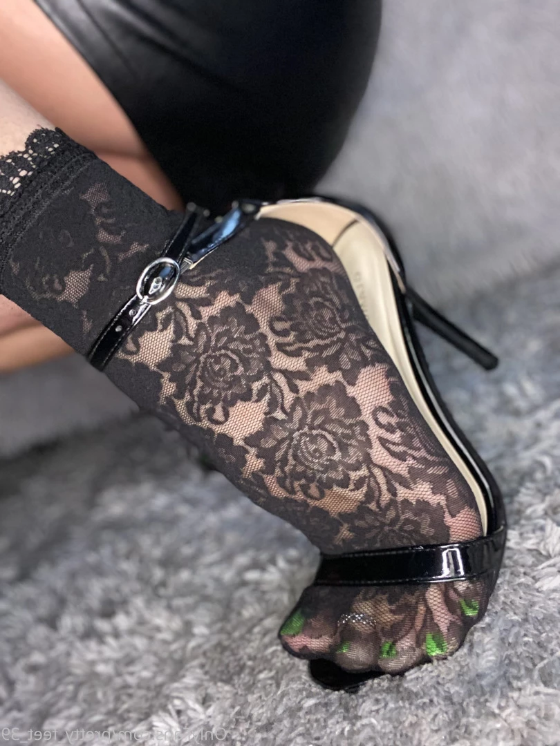Goddess Vanessa [ pretty_feet_39 ] Onlyfans leaked photo 7177568 on Hotleaks.tv
