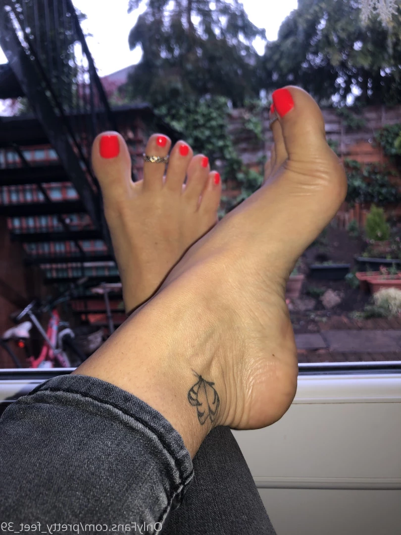 Goddess Vanessa [ pretty_feet_39 ] Onlyfans leaked photo 7178716 on Hotleaks.tv