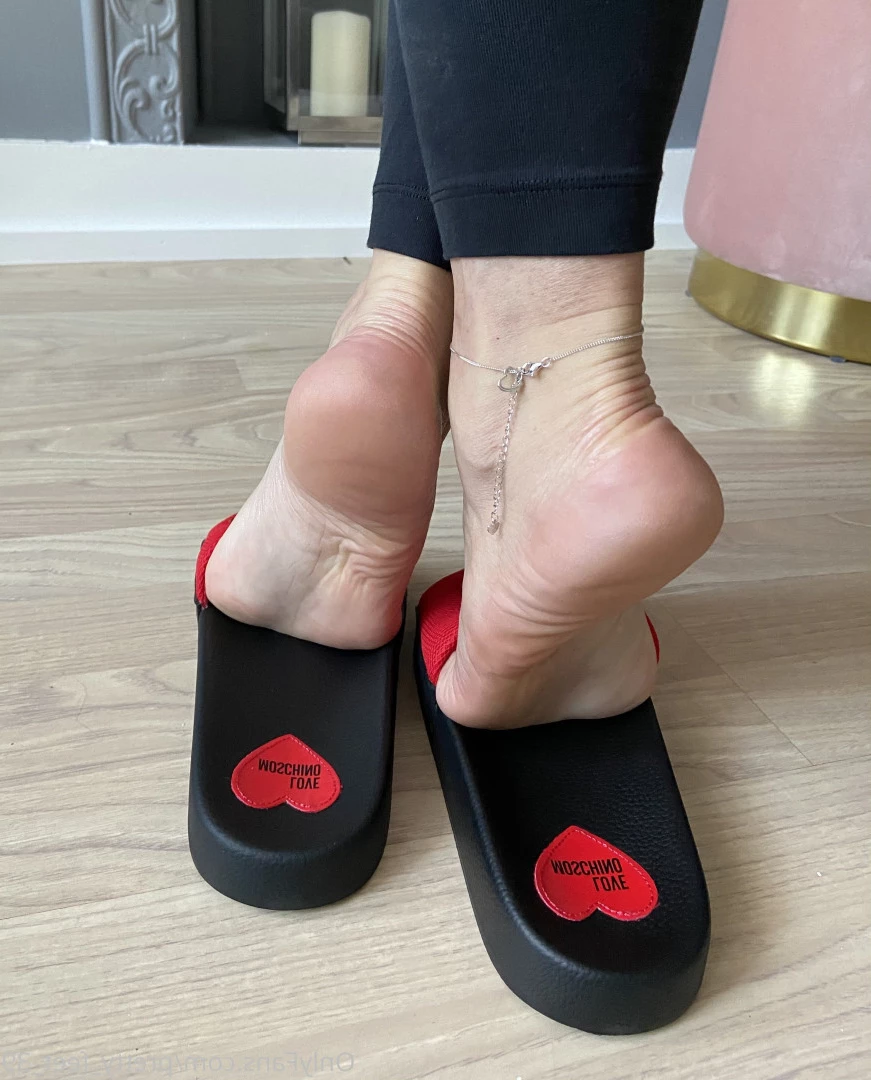 Goddess Vanessa [ pretty_feet_39 ] Onlyfans leaked photo 7179187 on Hotleaks.tv