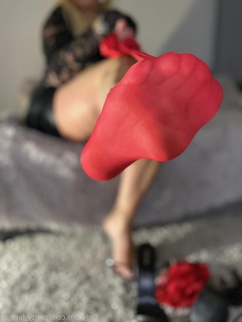 Goddess Vanessa [ pretty_feet_39 ] Onlyfans leaked photo 7180953 on Hotleaks.tv